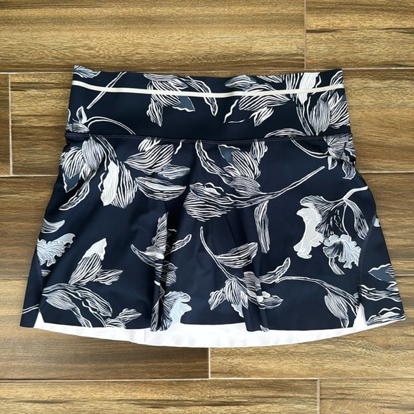 Athleta Navy Blue Floral Sonic Tennis Skort, S - Picture 2 of 14